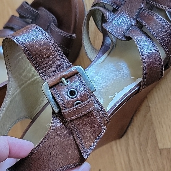 Stuart Weizman Wedge Heel Sandal - Picture 4 of 13